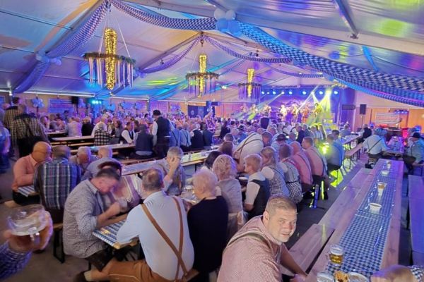 Van tuinfeestje tot Tiroler spektakel
