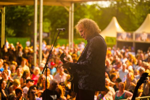 Tributeparty viert 20ste editie!