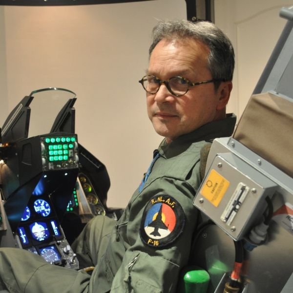 Felix Gayet bouwde zijn eigen F-16