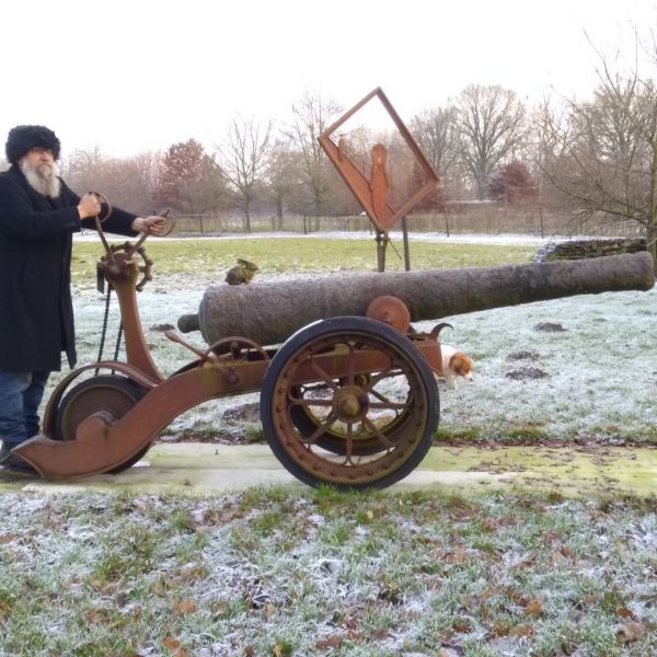 Juul Baltussen maakt kunstwerken met een verhaal