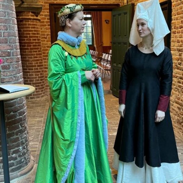 Modellen gezocht voor modeshow middeleeuwse kleding