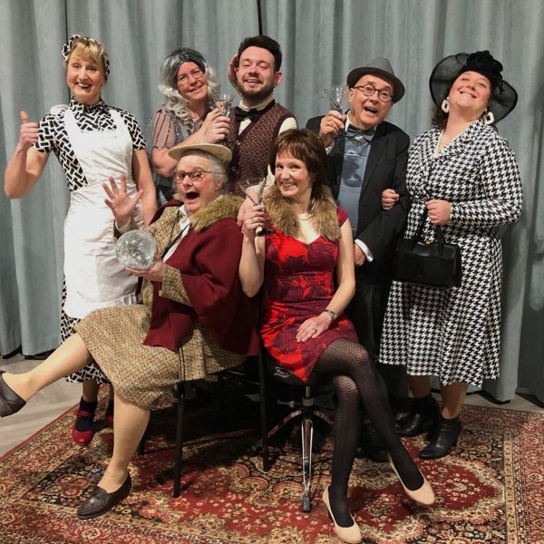 ONA Milsbeek speelt ‘Spotgeesten’ van Noel Coward