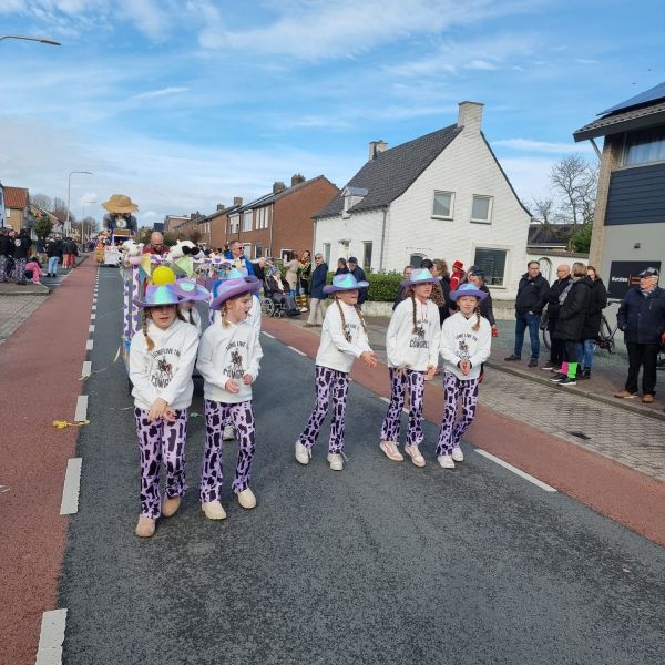 55 jaar kinderoptocht in Breedeweg