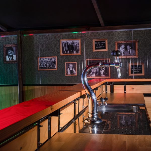 Bar Gezellig: een mobiele kroeg uit Milsbeek!