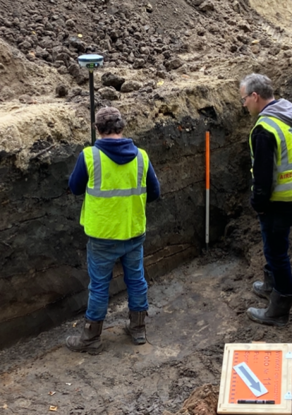 Een kijkje bij de Wijchense archeoloog Laurens Flokstra