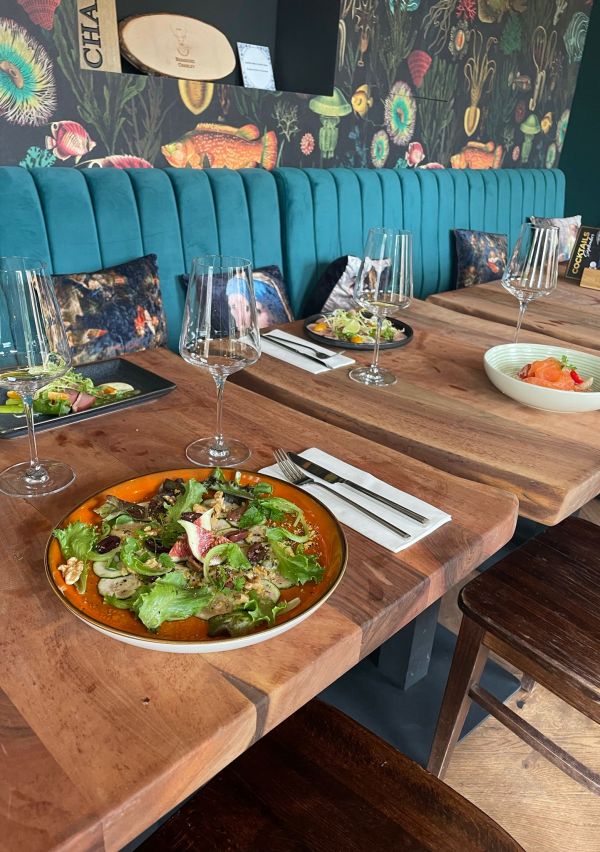 'Brasserie Charley, the place to be!'