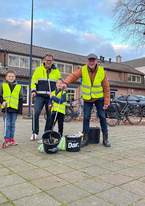 Opschoonactie in Berg en Dal met Wijkhelden!