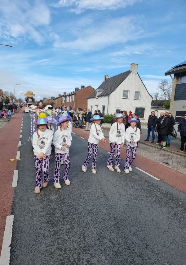 55 jaar kinderoptocht in Breedeweg