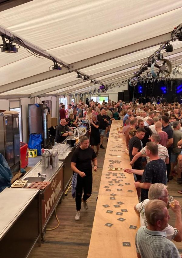 Een feest van generaties bij Café Hopmans 1