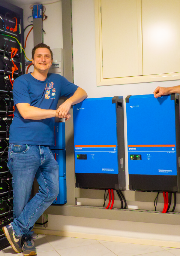 Altijd stroom én fors besparen met een slimme bedrijfsbatterij