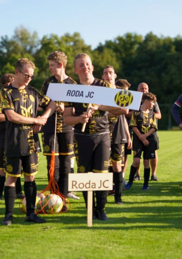 Coaches on Tour bracht profbeleving naar Heijen 6