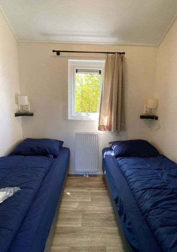 Chalet te koop aan de Kraaijenbergse Plassen 1