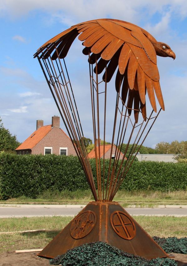 Joshua Pennings maakt indrukwekkende sculpturen 3