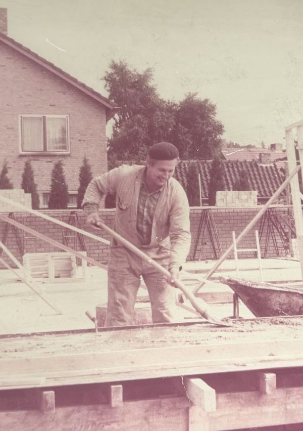 Roeloffs Bouwbedrijf Mook B.V., 100 jaar vakmanschap! 2